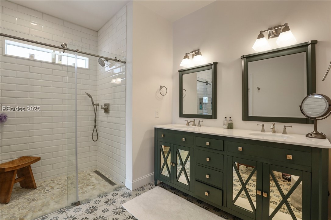 55 Victoria Square Drive