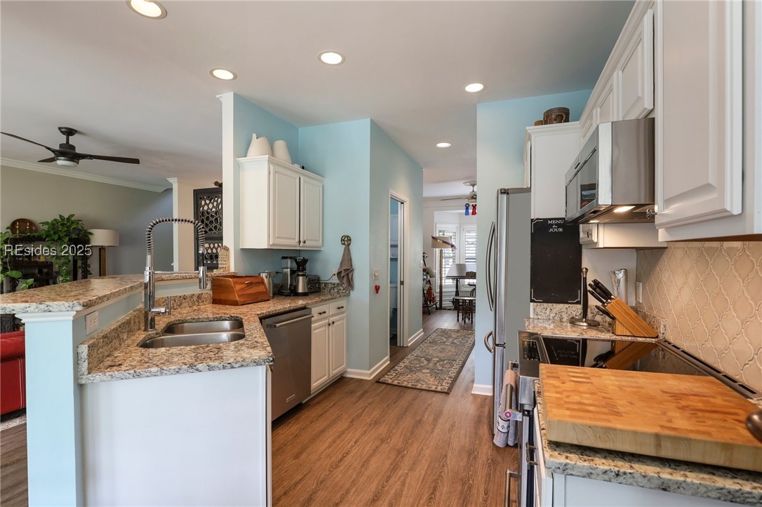 55 Victoria Square Drive