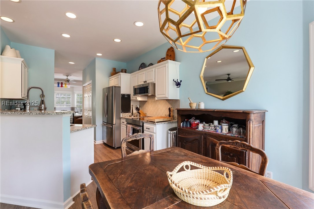 55 Victoria Square Drive