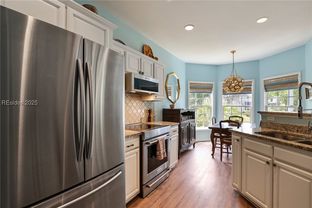 55 Victoria Square Drive