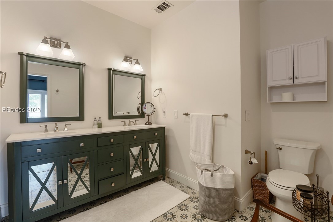 55 Victoria Square Drive