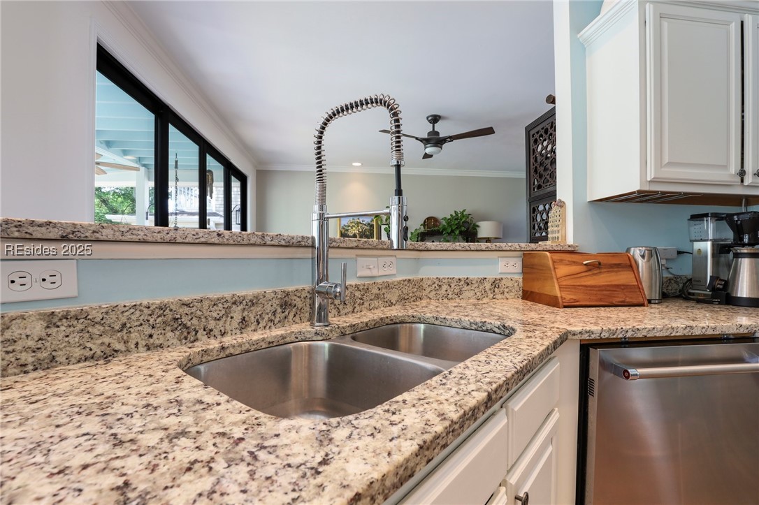 55 Victoria Square Drive