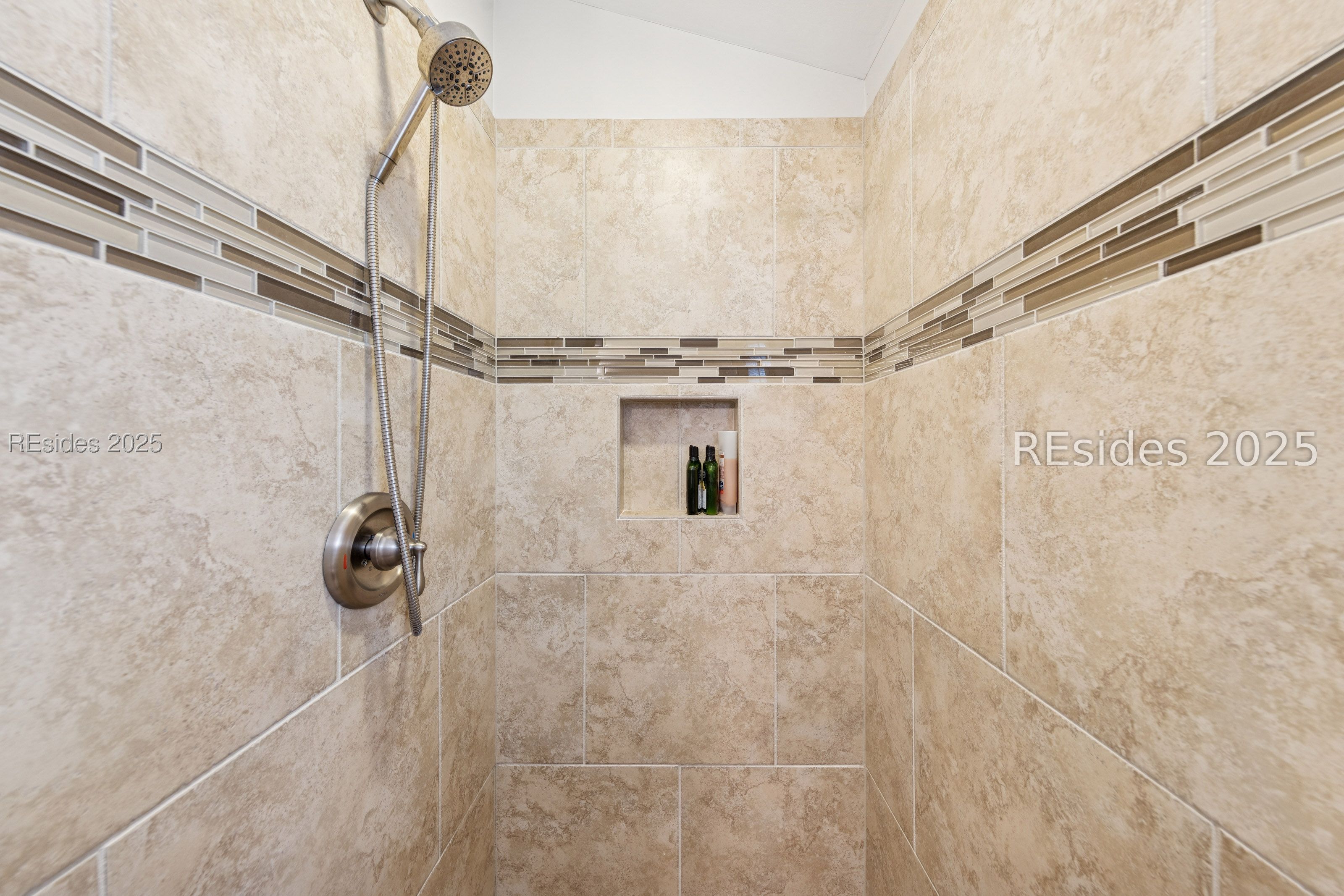 24 Richfield Way