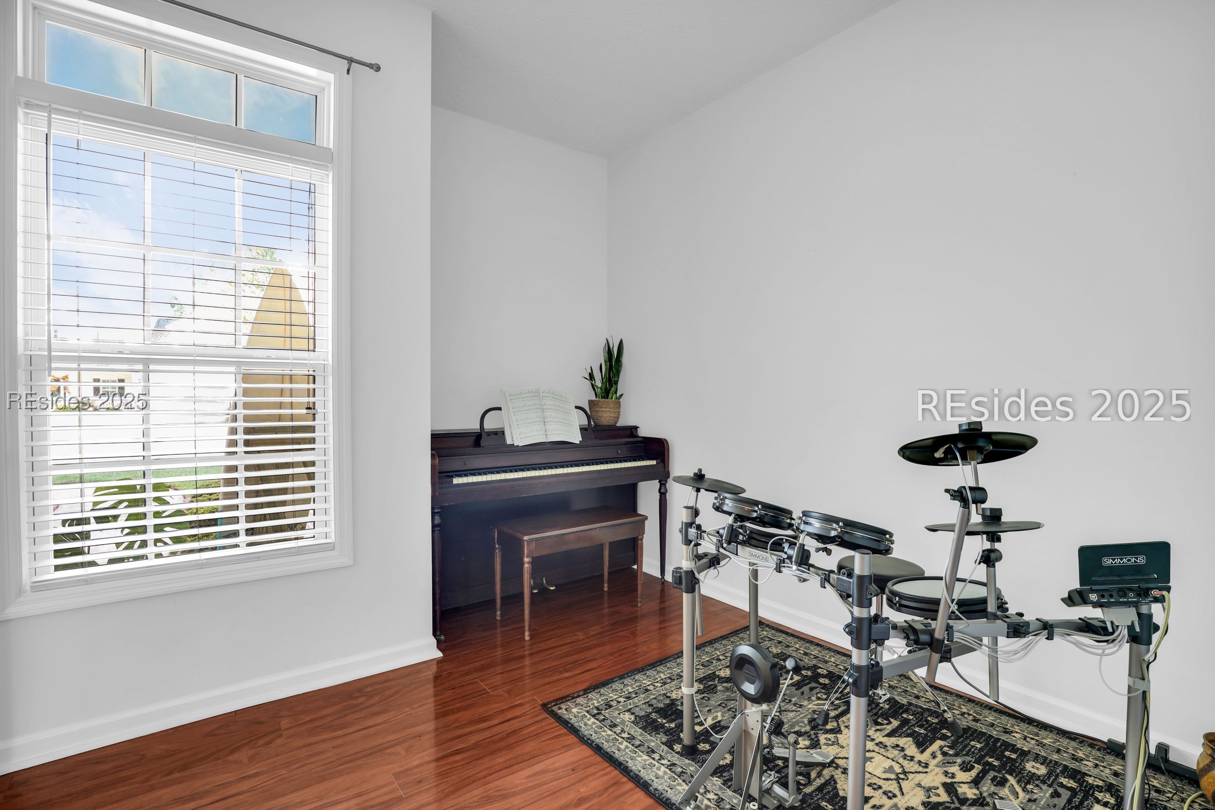 219 Knightsbridge Road