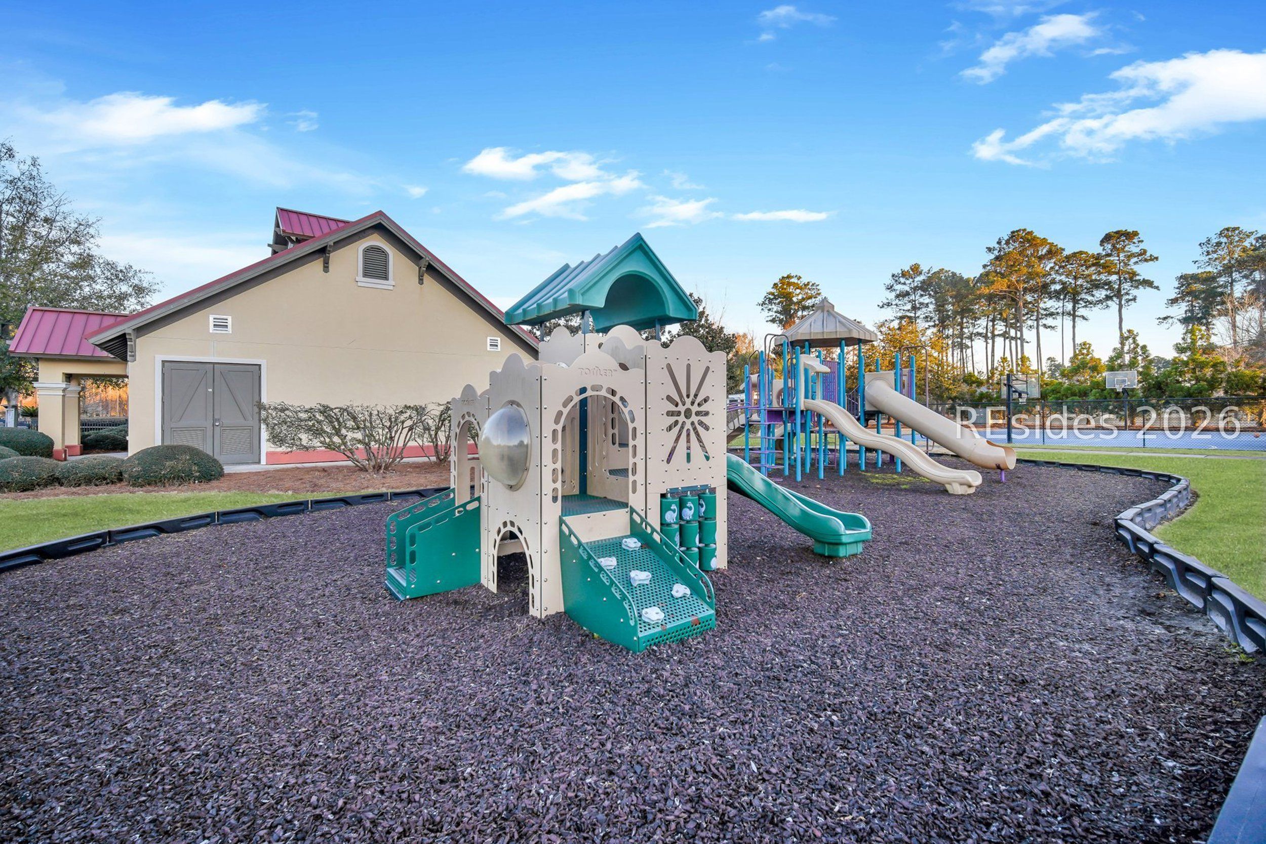 37 Paxton Circle