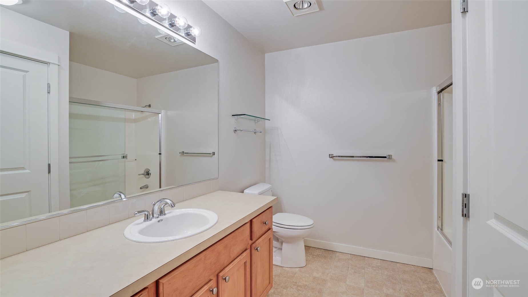 55 Williams Avenue S Unit: 205