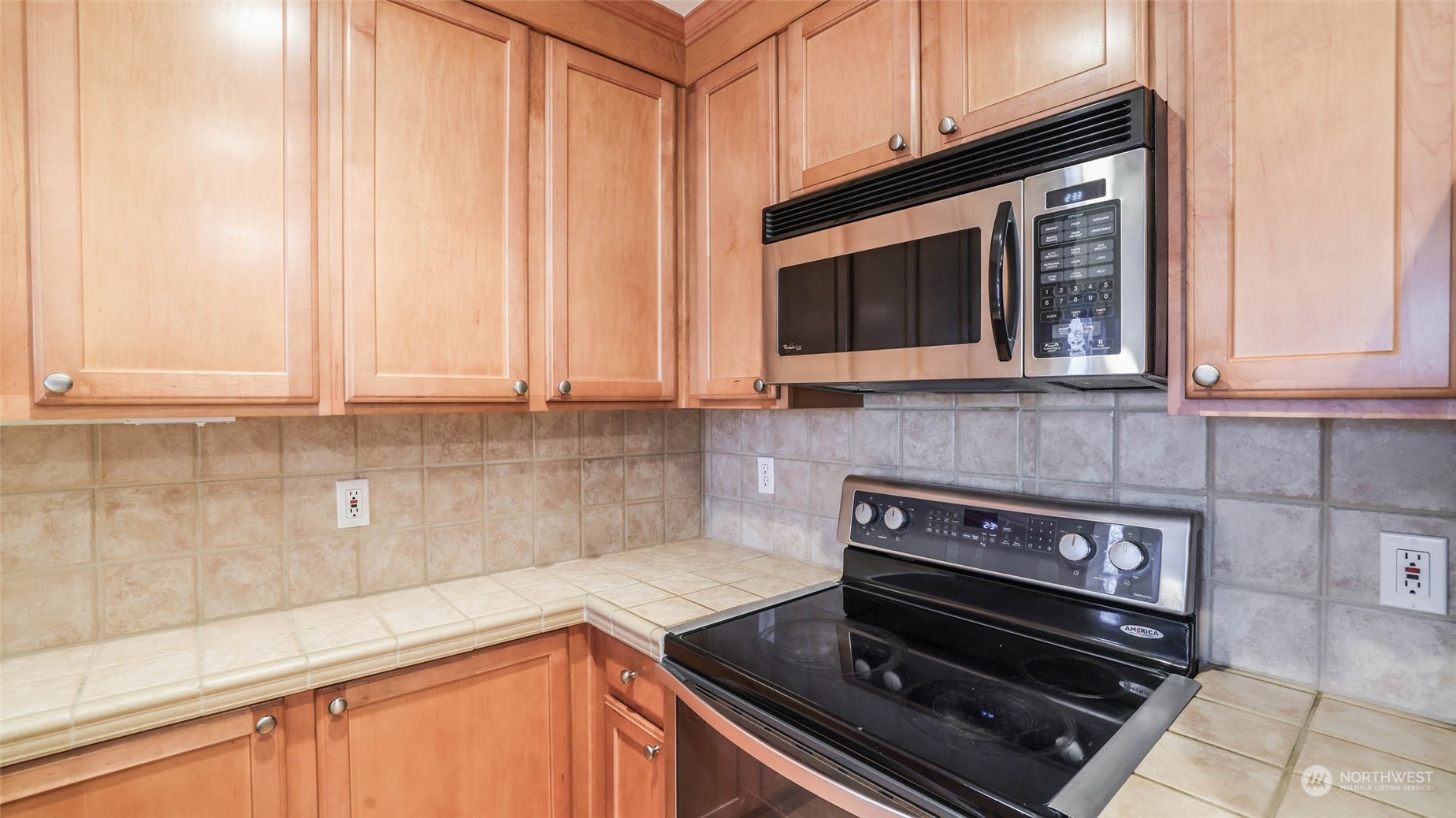 55 Williams Avenue S Unit: 205