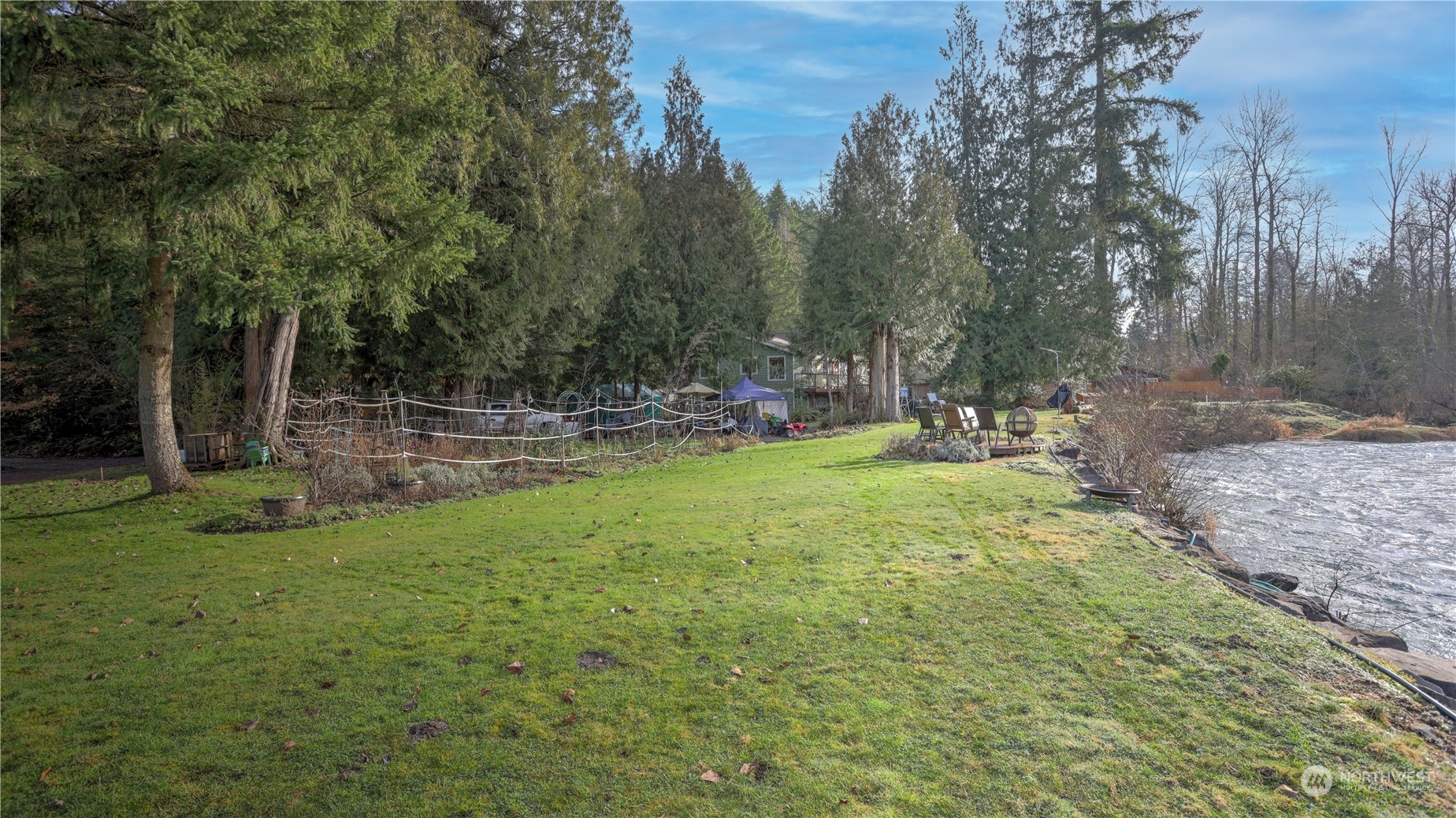 22530 Dorre Don Way SE