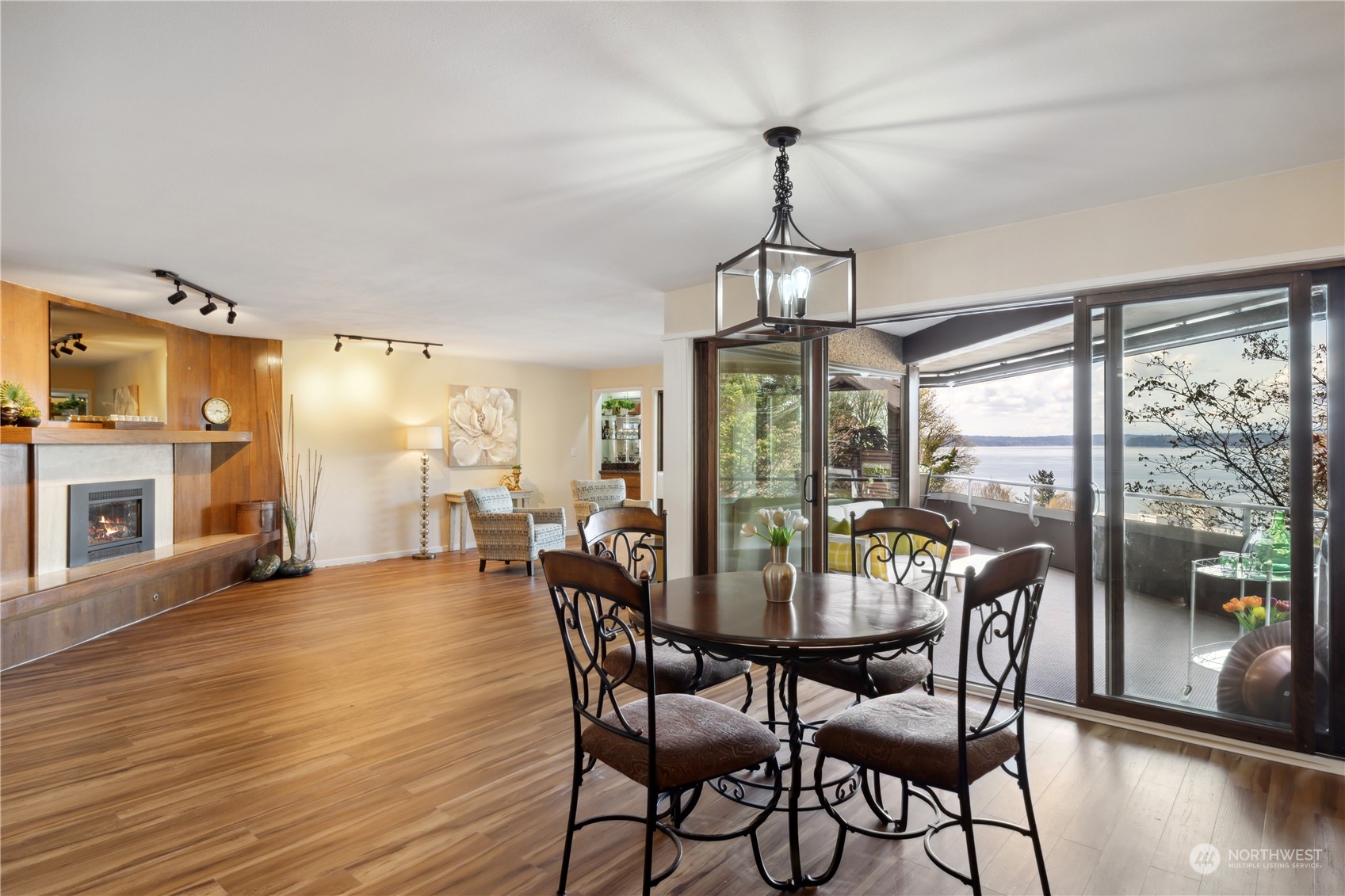 7019 47th Avenue SW Unit: 6