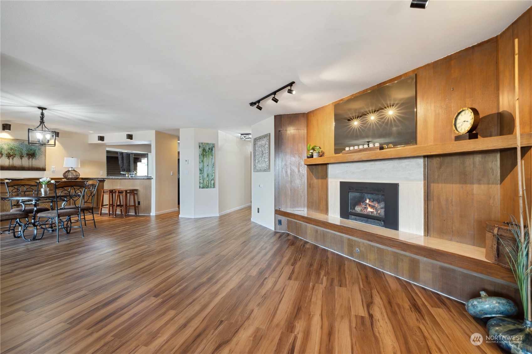 7019 47th Avenue SW Unit: 6
