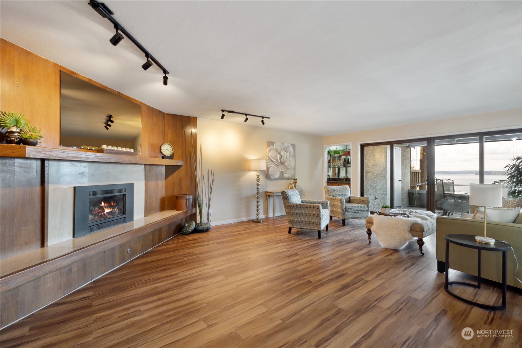 7019 47th Avenue SW Unit: 6