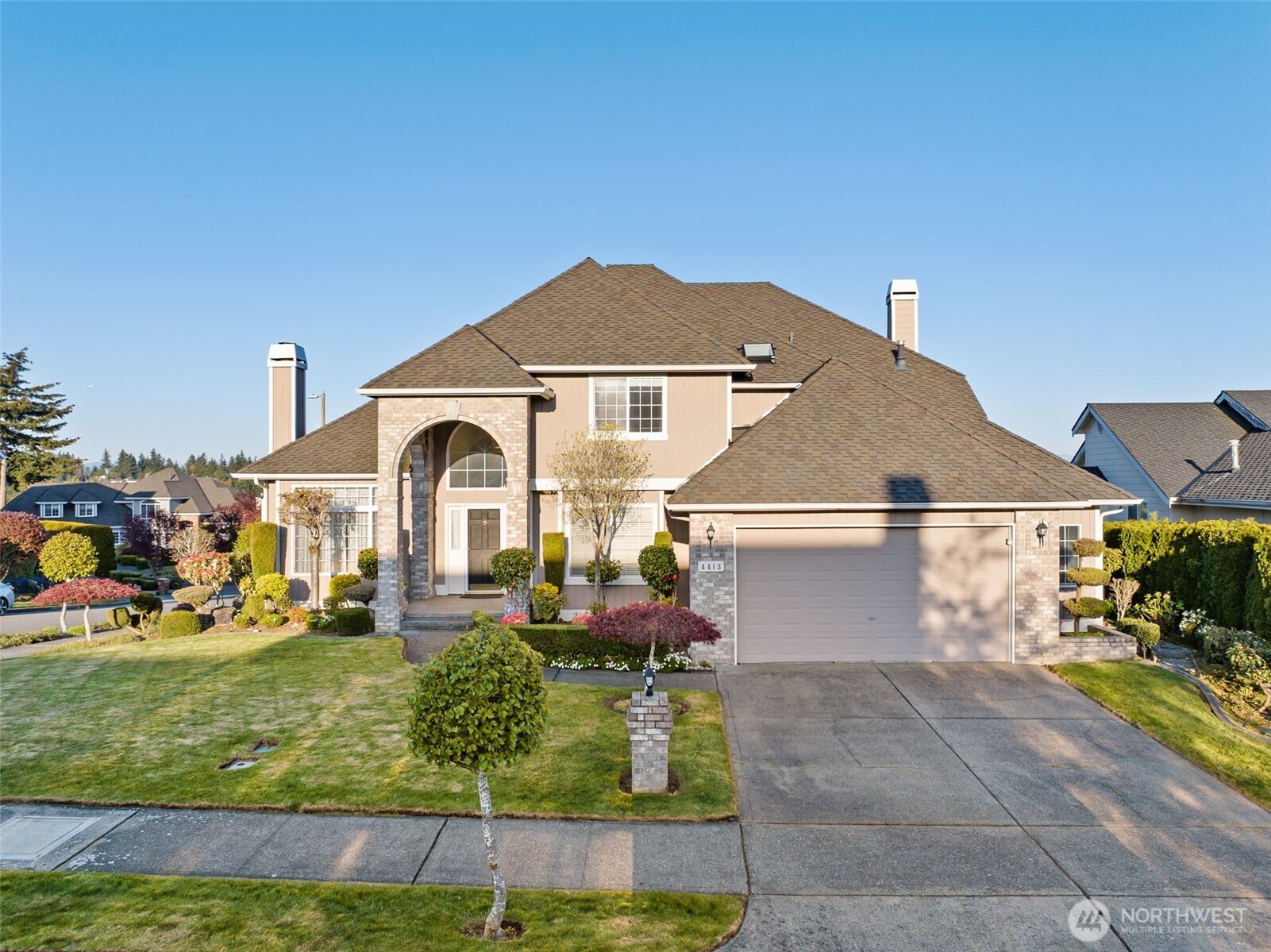 4413 36th Avenue NE