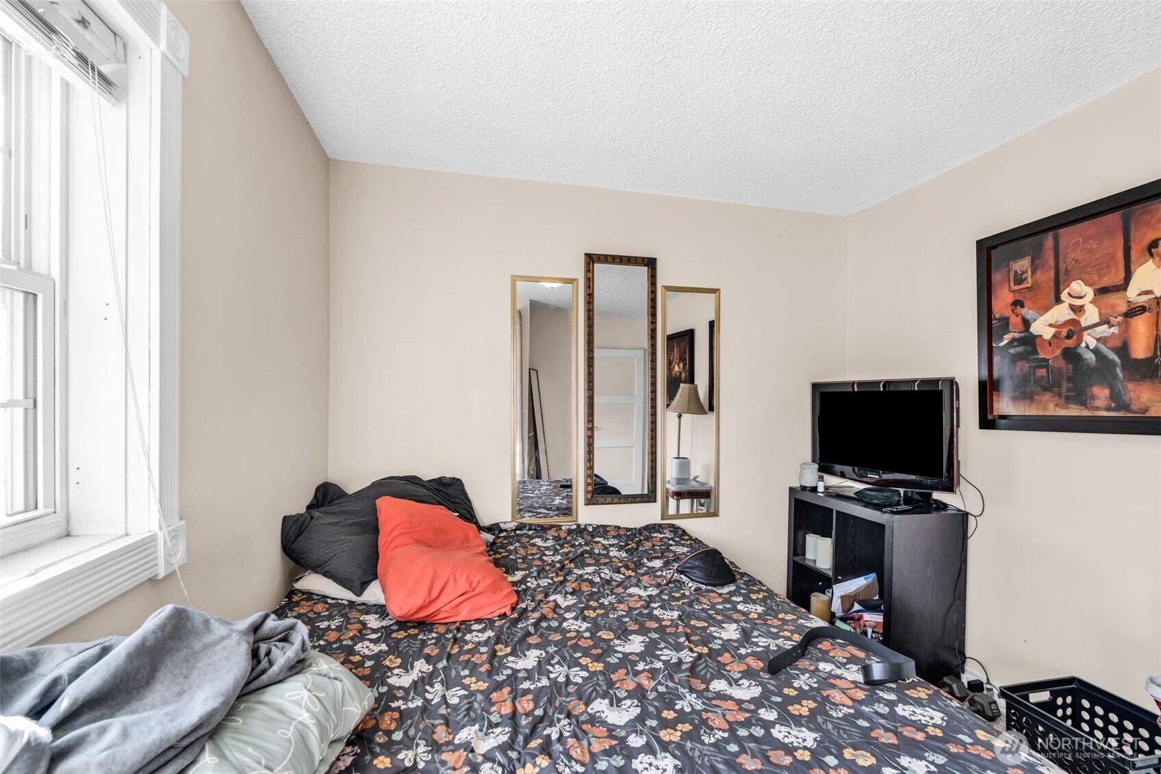 2716 NE 5th Place