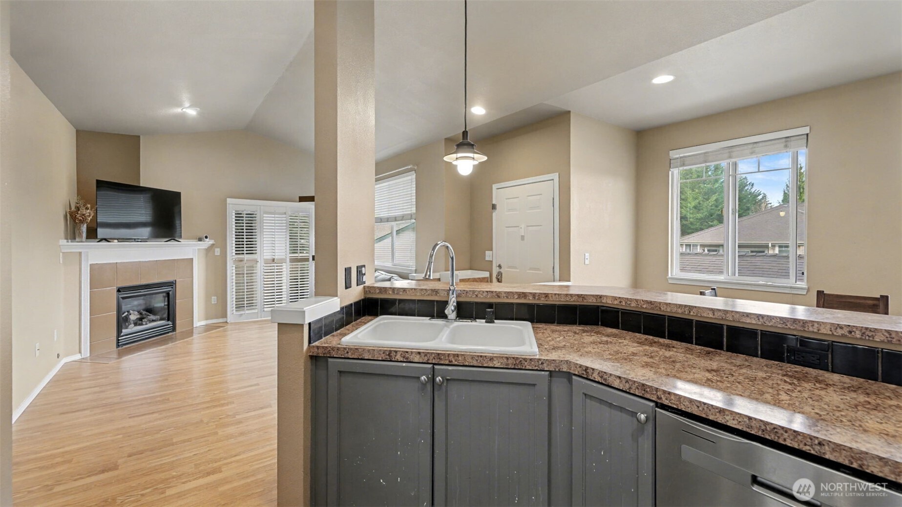 1500 S 18th Street Unit: S202