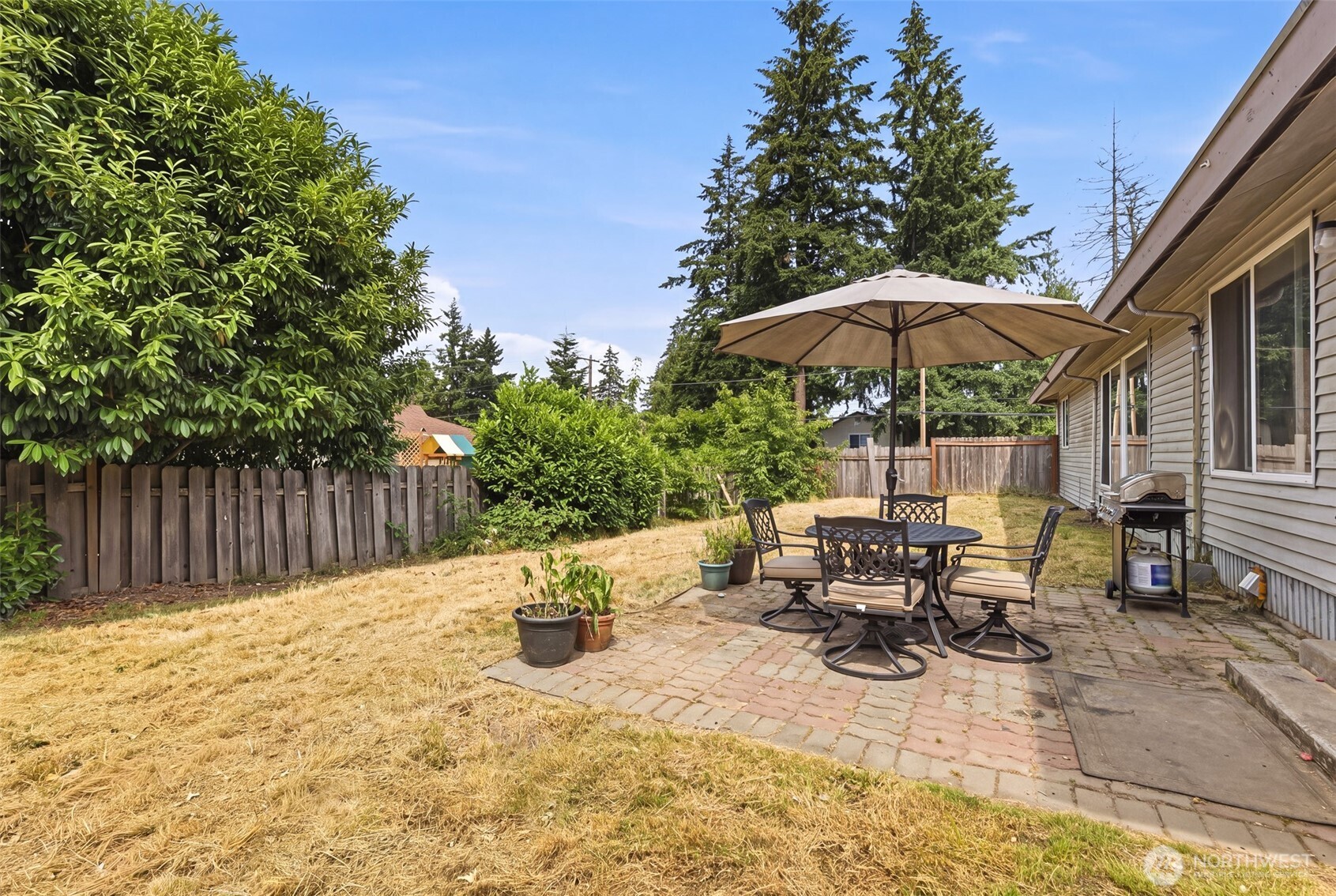 2735 26th Street SE