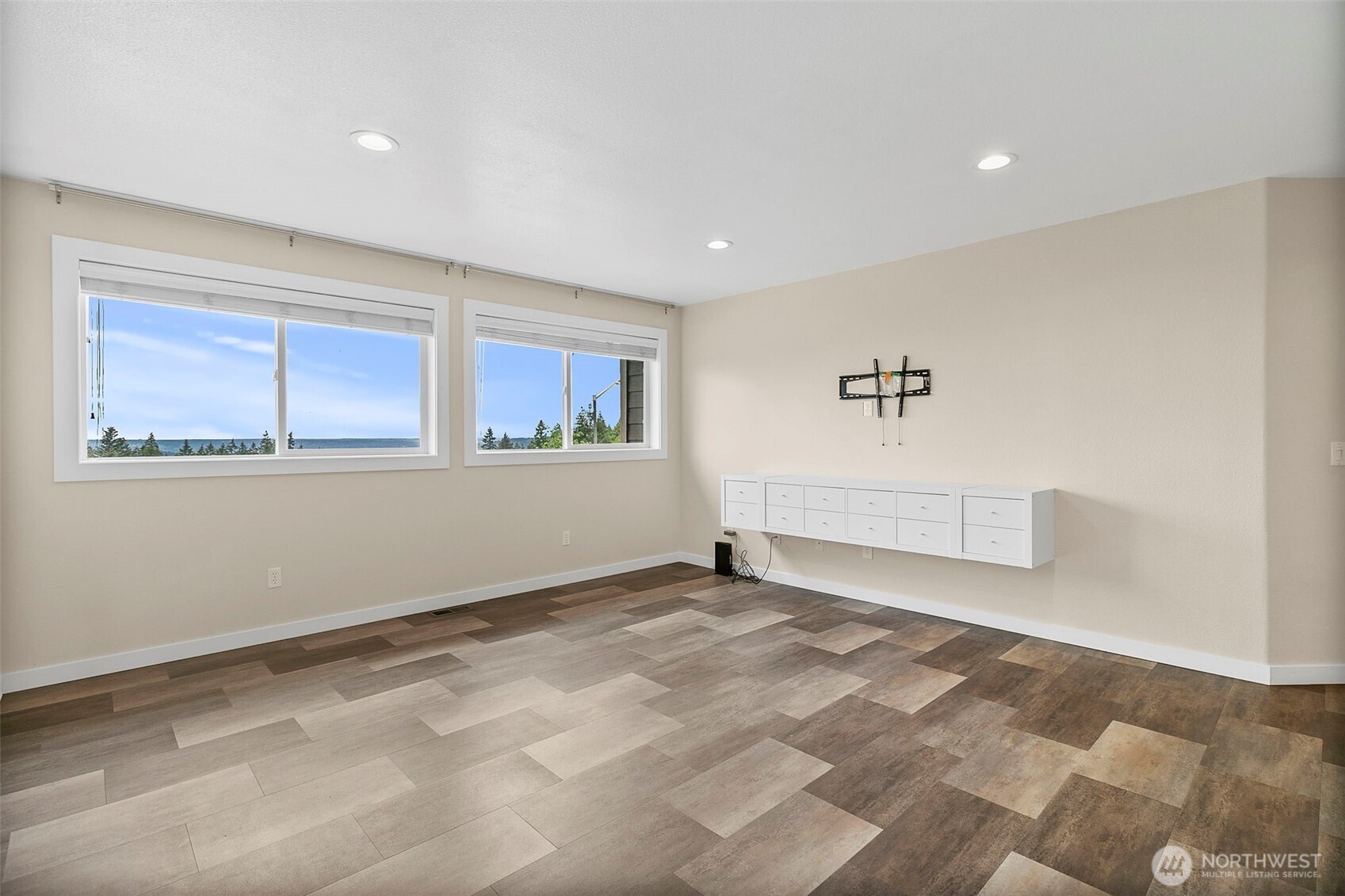 18105 85th Street E