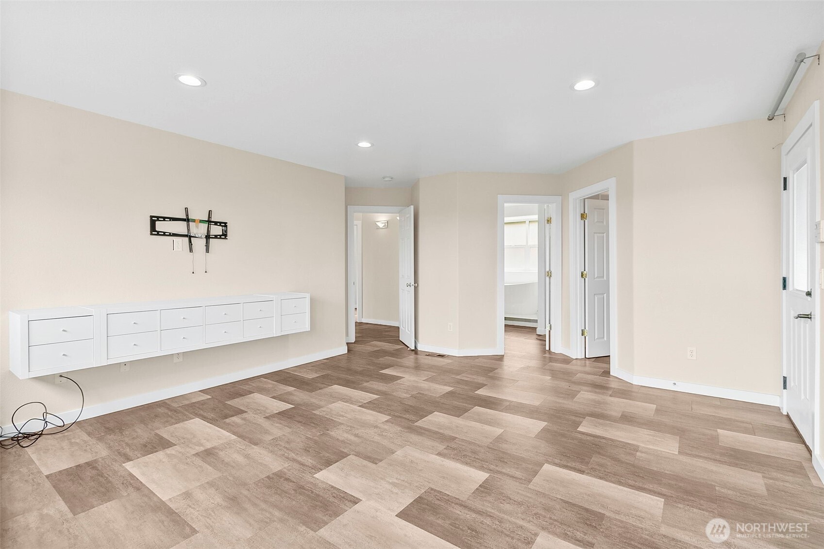 18105 85th Street E