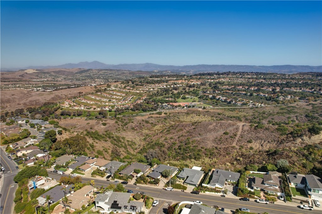 113 Avenida Salvador