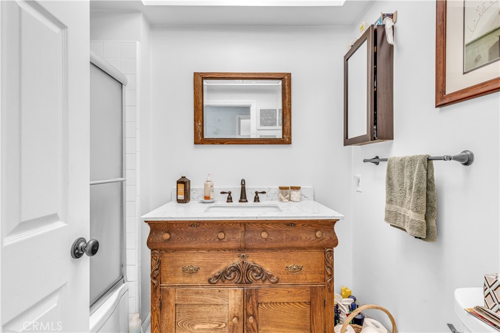 113 Avenida Salvador