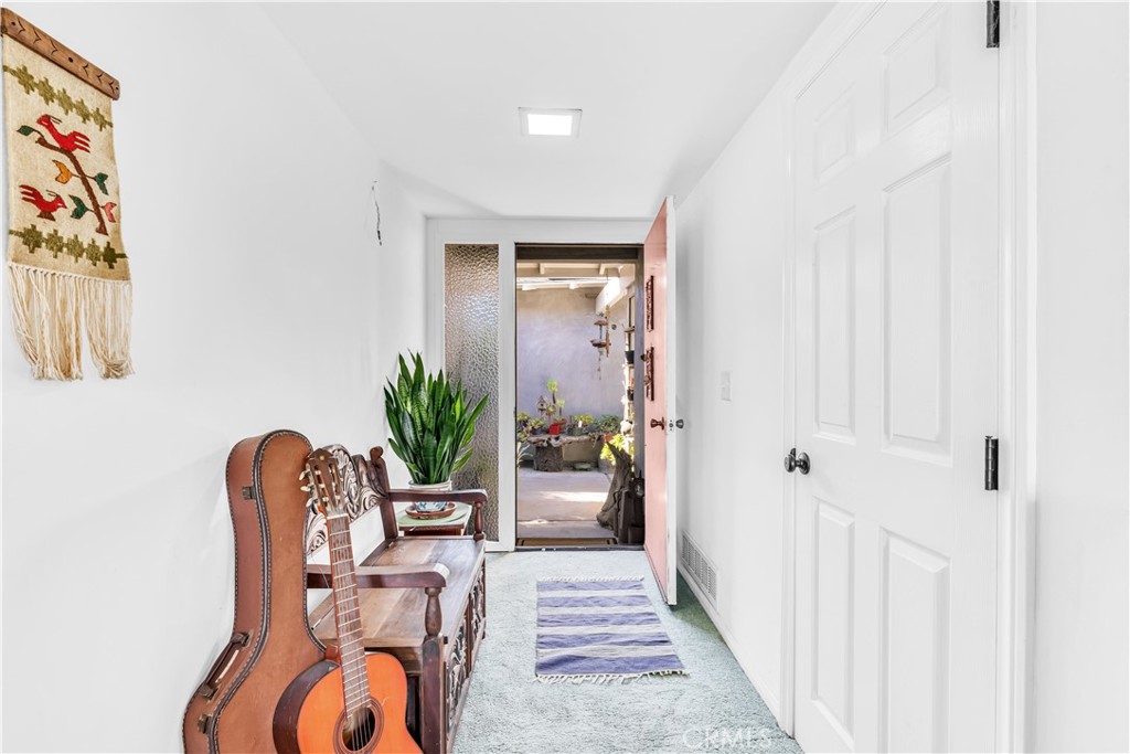 113 Avenida Salvador