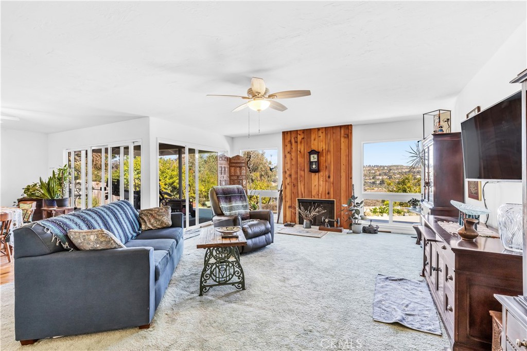 113 Avenida Salvador