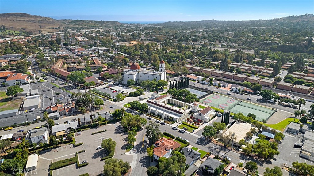 31462 El Camino Real