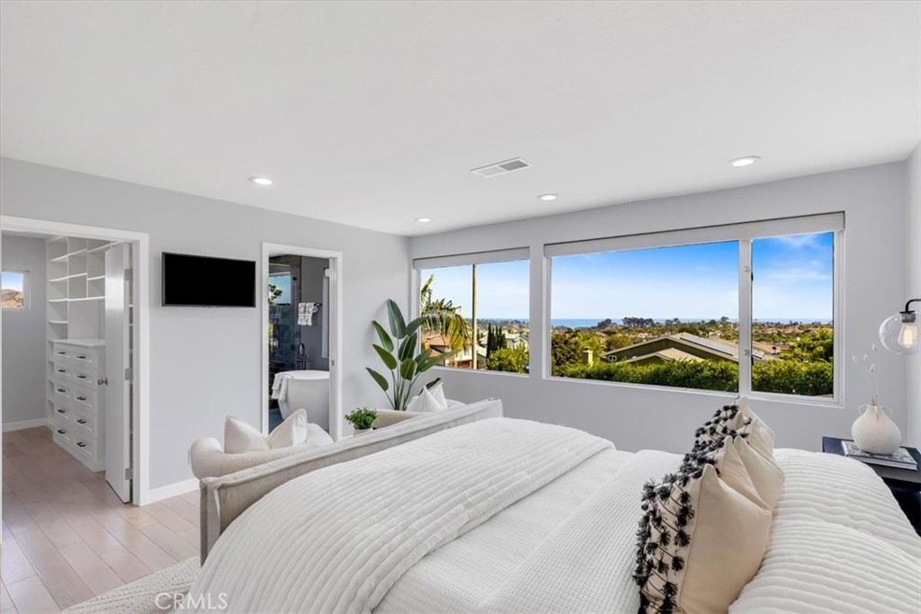 25201 Sea Vista Drive