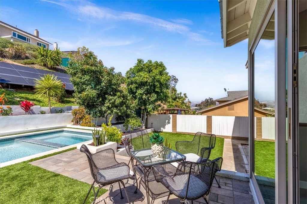 25201 Sea Vista Drive