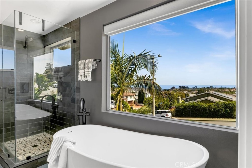 25201 Sea Vista Drive