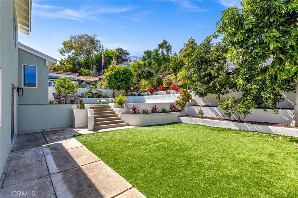 25201 Sea Vista Drive