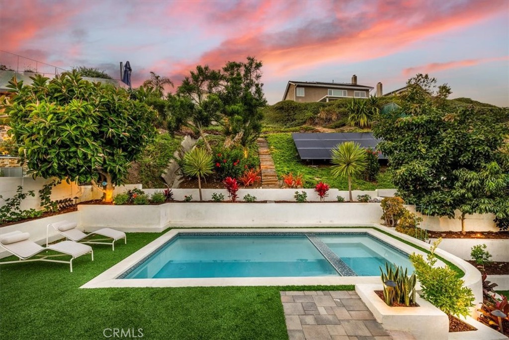25201 Sea Vista Drive