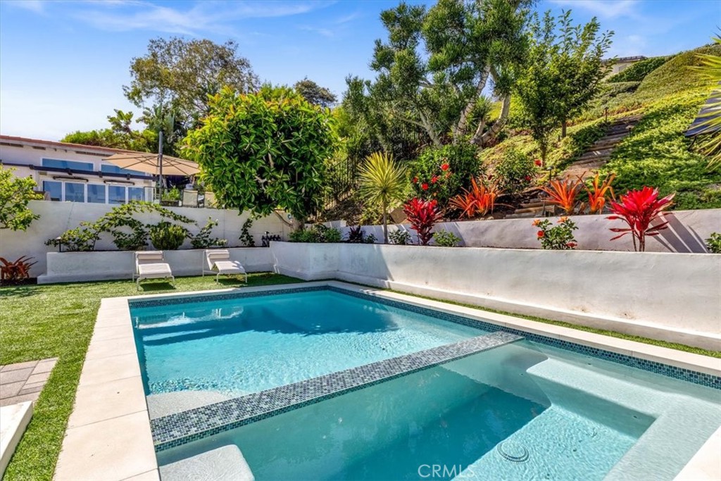25201 Sea Vista Drive