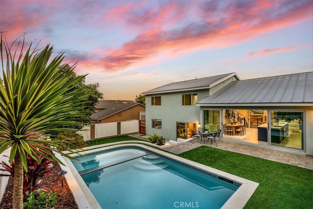25201 Sea Vista Drive