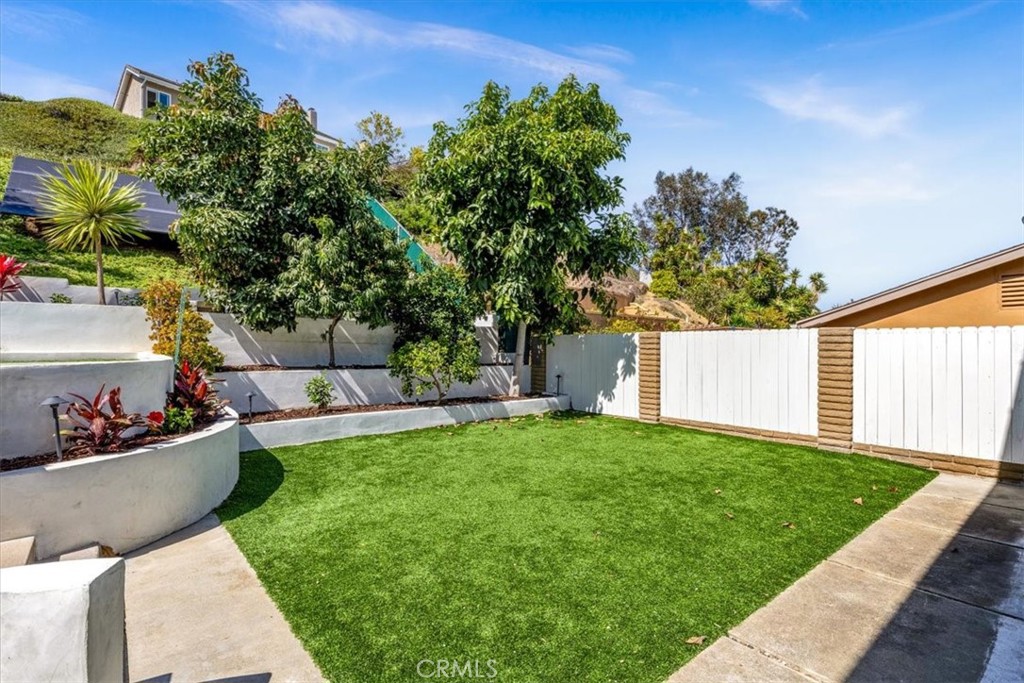 25201 Sea Vista Drive