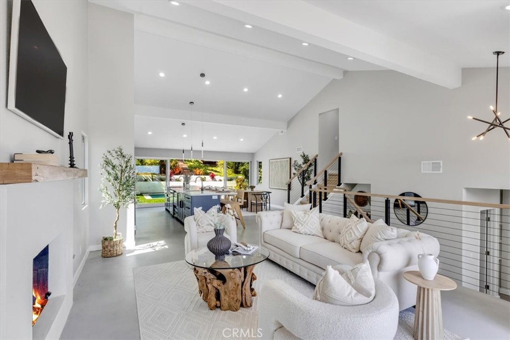 25201 Sea Vista Drive