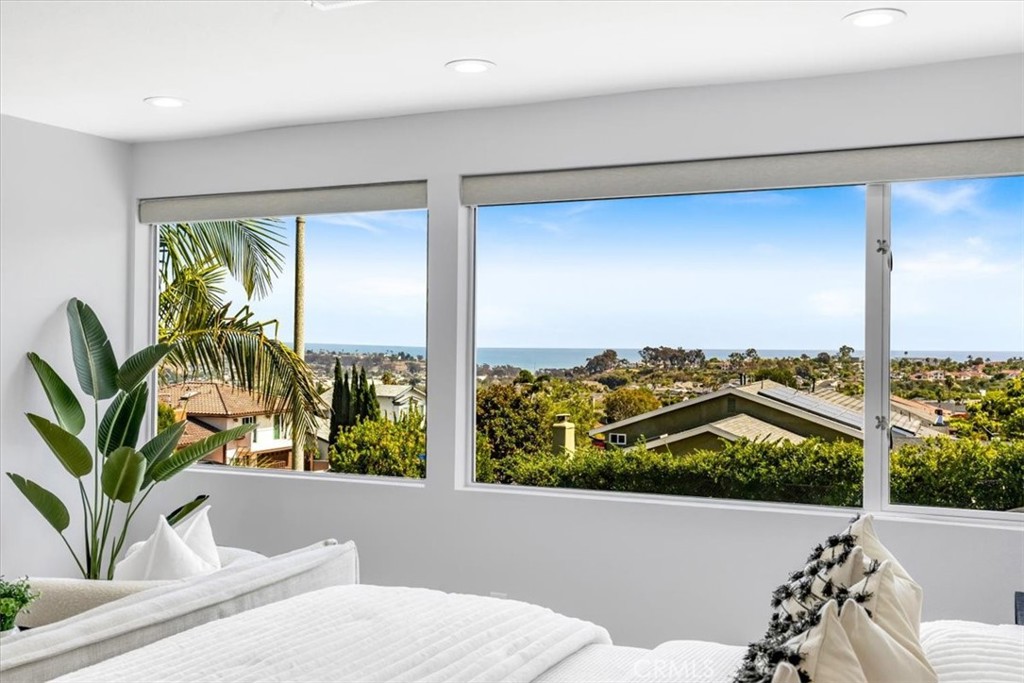 25201 Sea Vista Drive