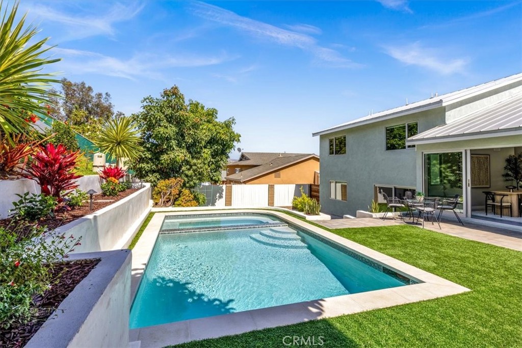 25201 Sea Vista Drive