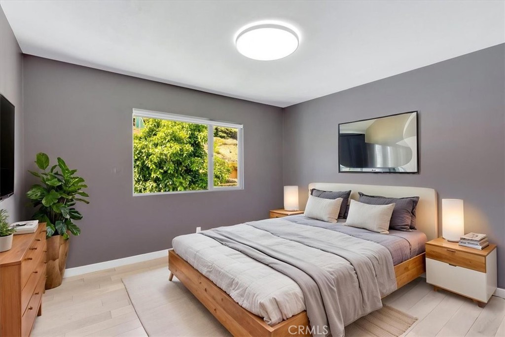 25201 Sea Vista Drive