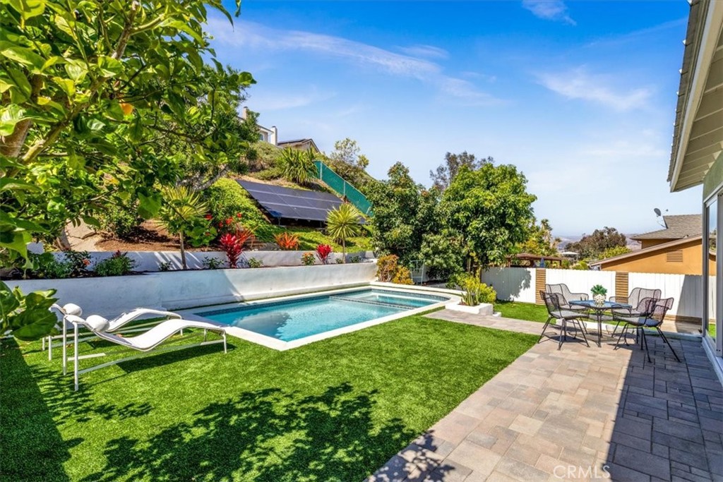 25201 Sea Vista Drive