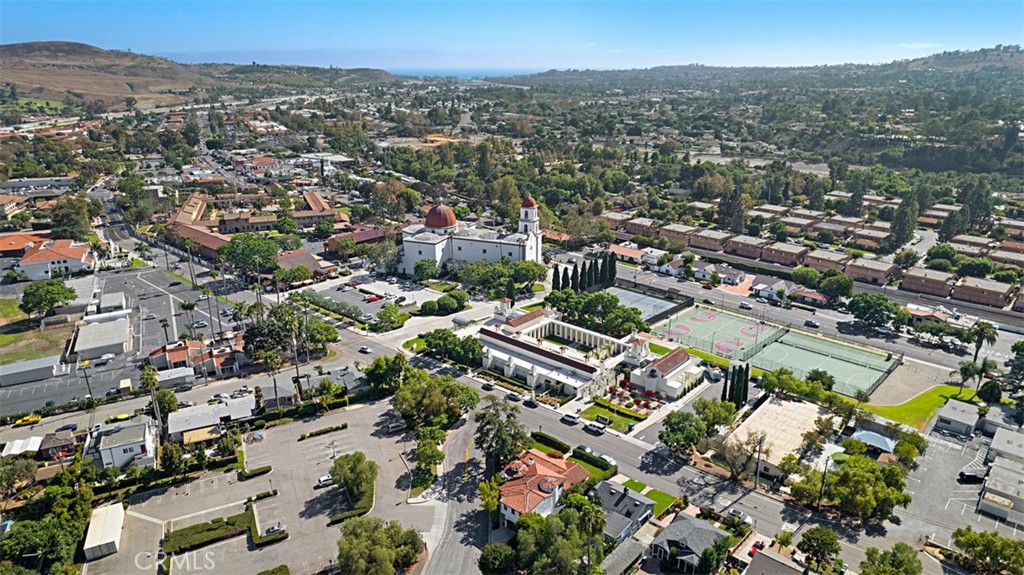 31462 El Camino Real