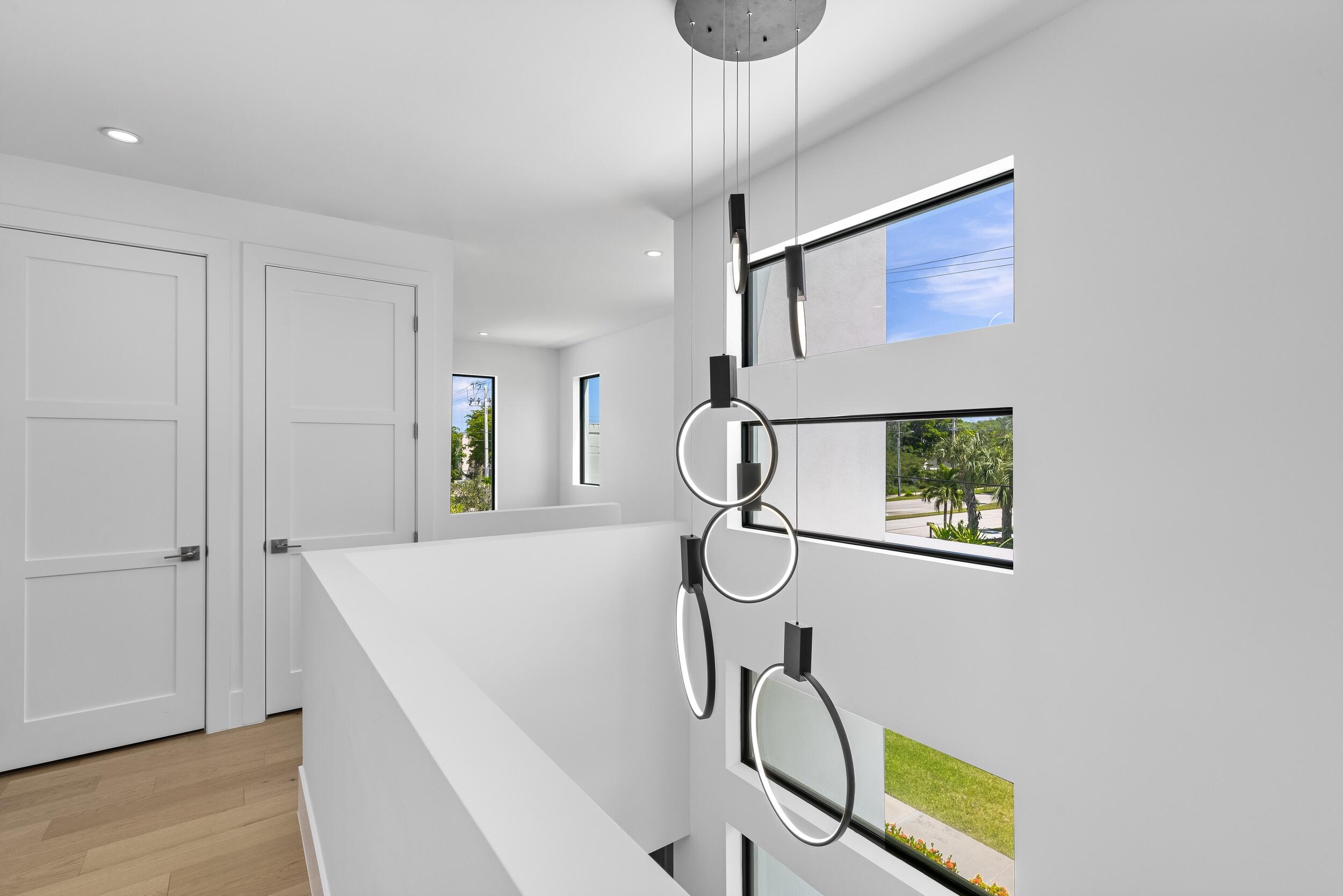 698 Jeffery Street