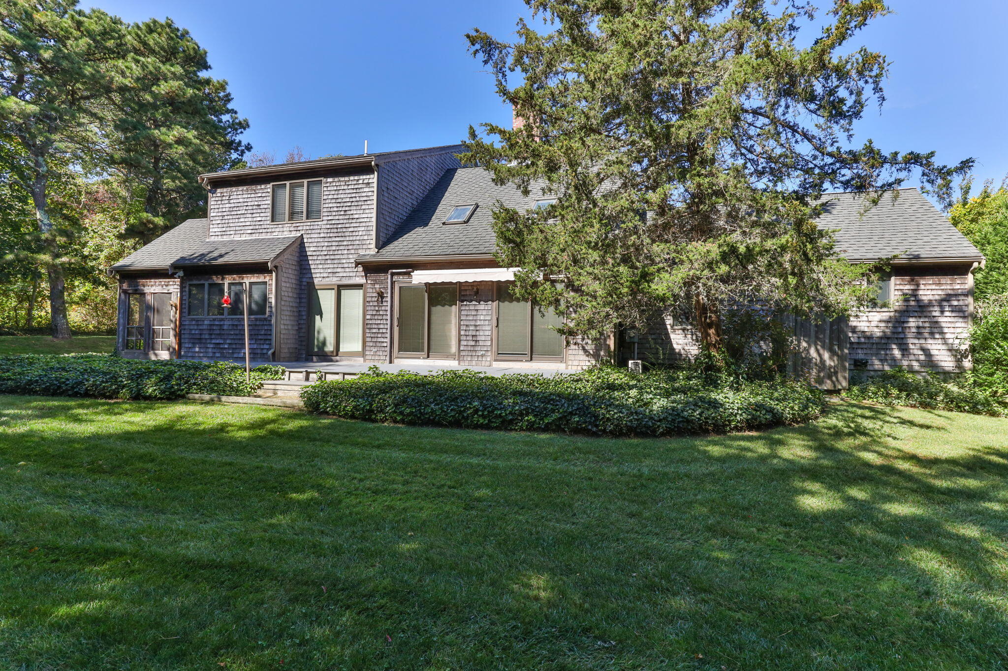 25 Twin Rocks Drive