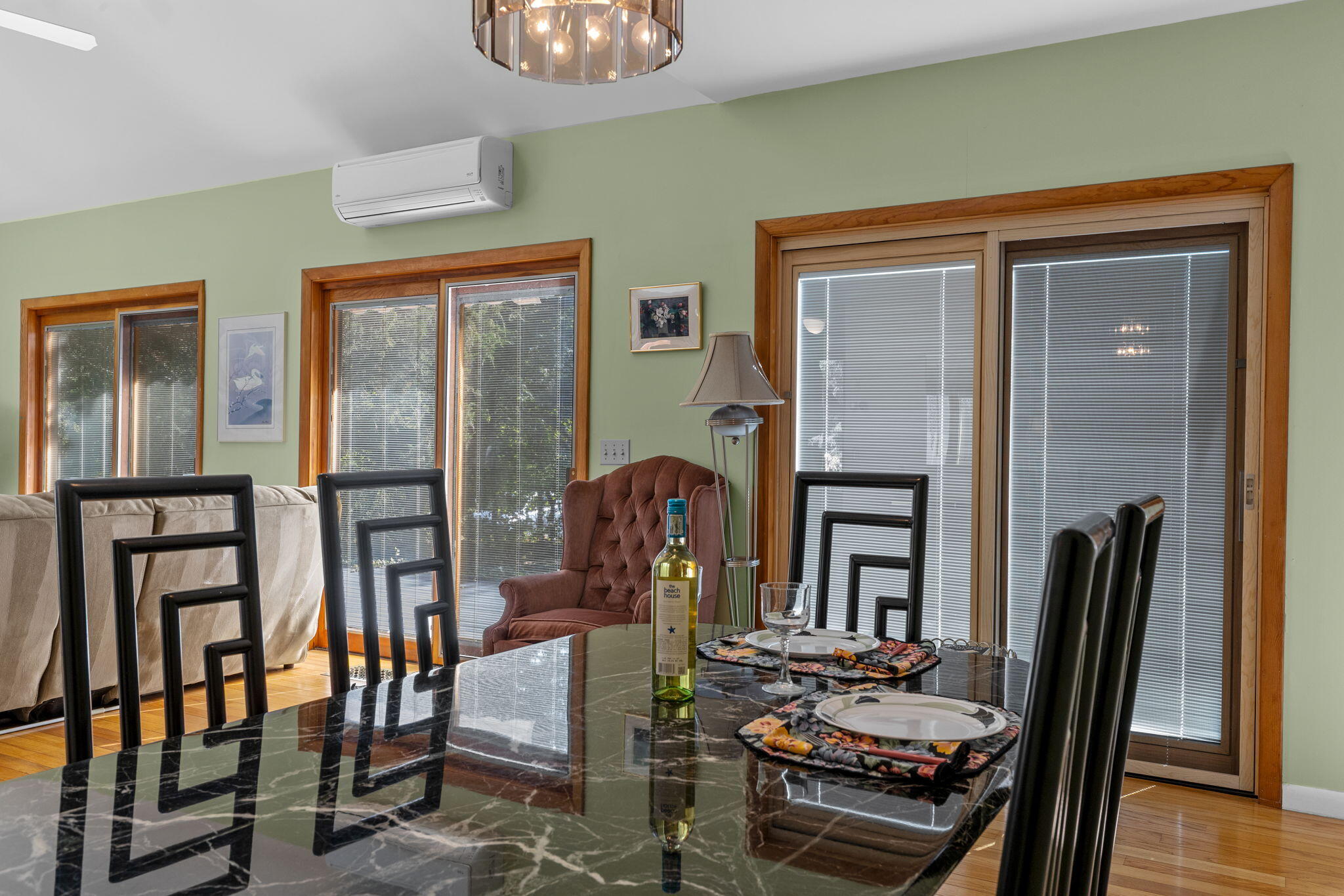 25 Twin Rocks Drive