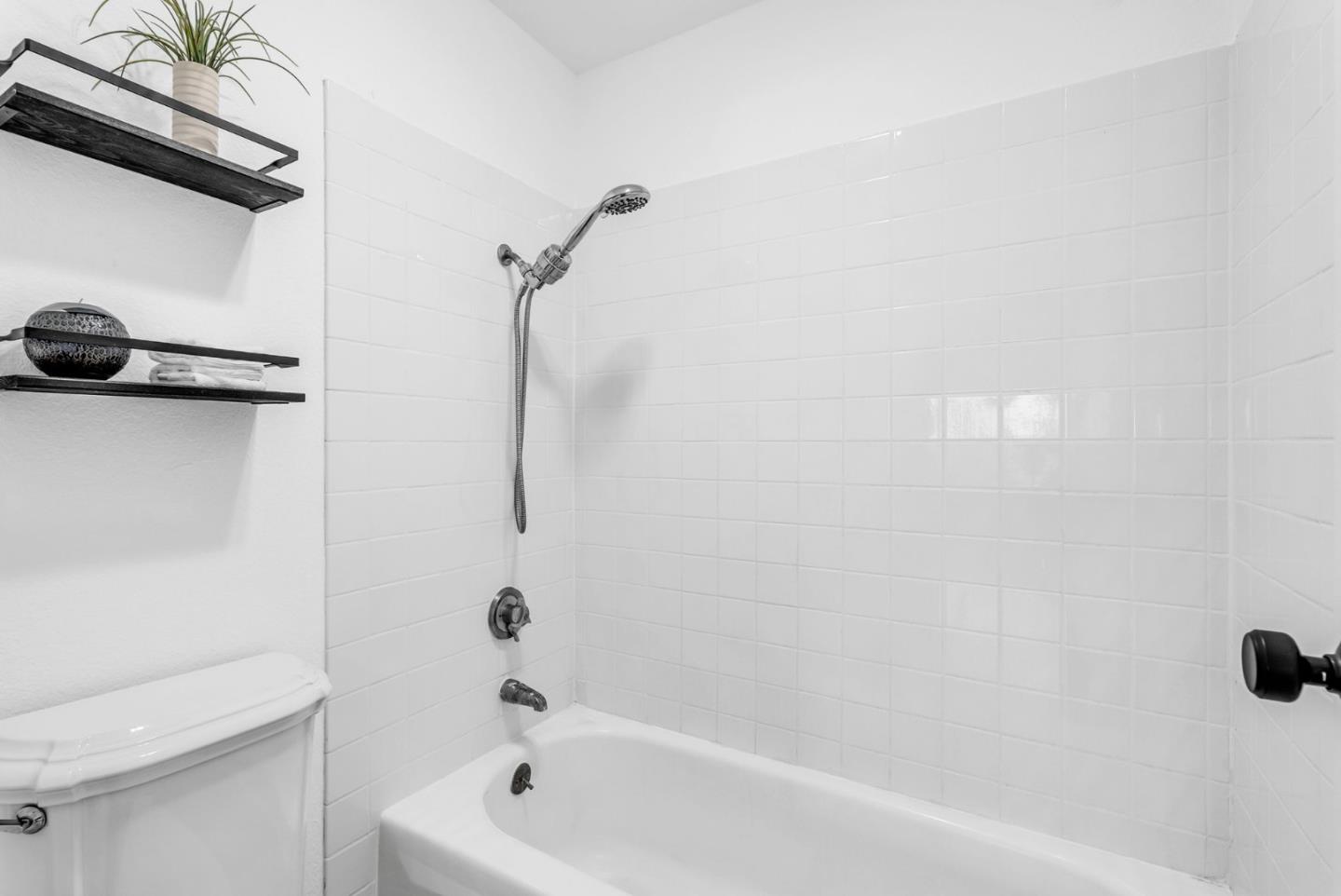 375 Mandarin DR 111
