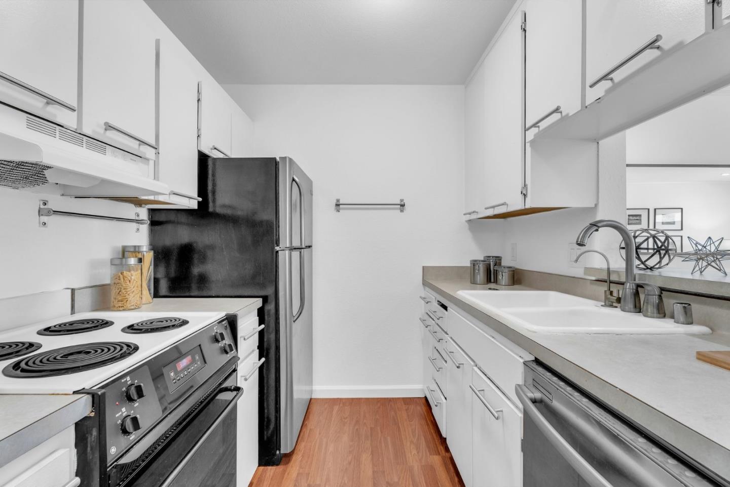 375 Mandarin DR 111
