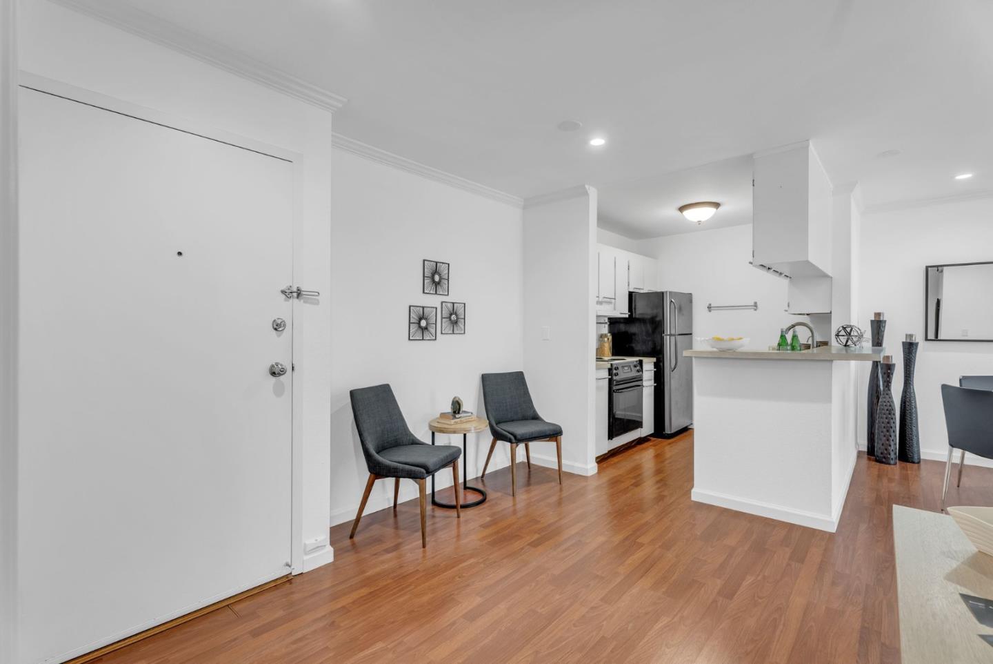 375 Mandarin DR 111