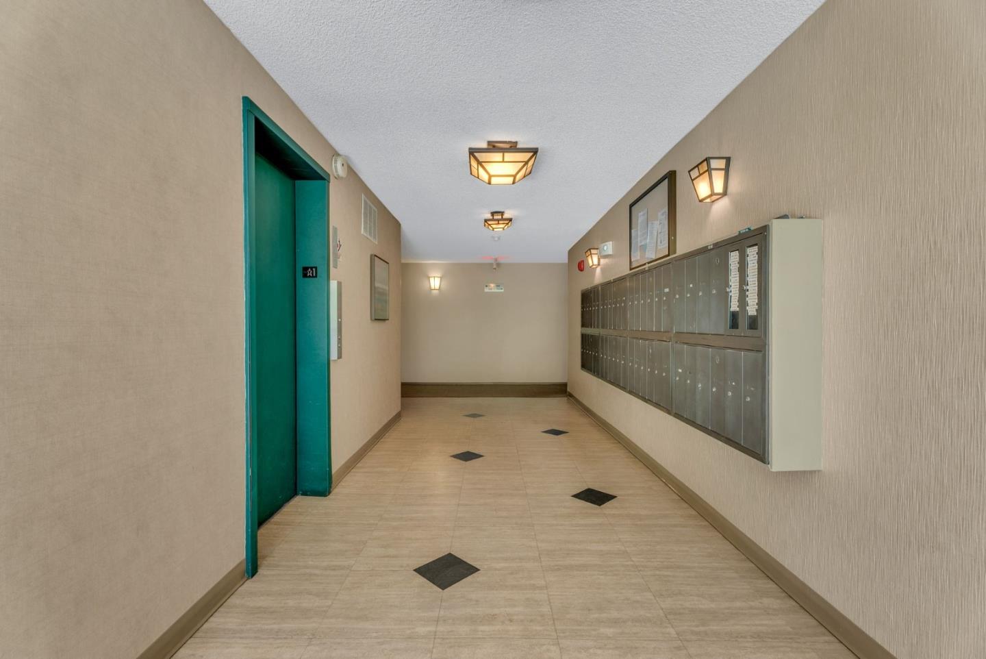 375 Mandarin DR 111