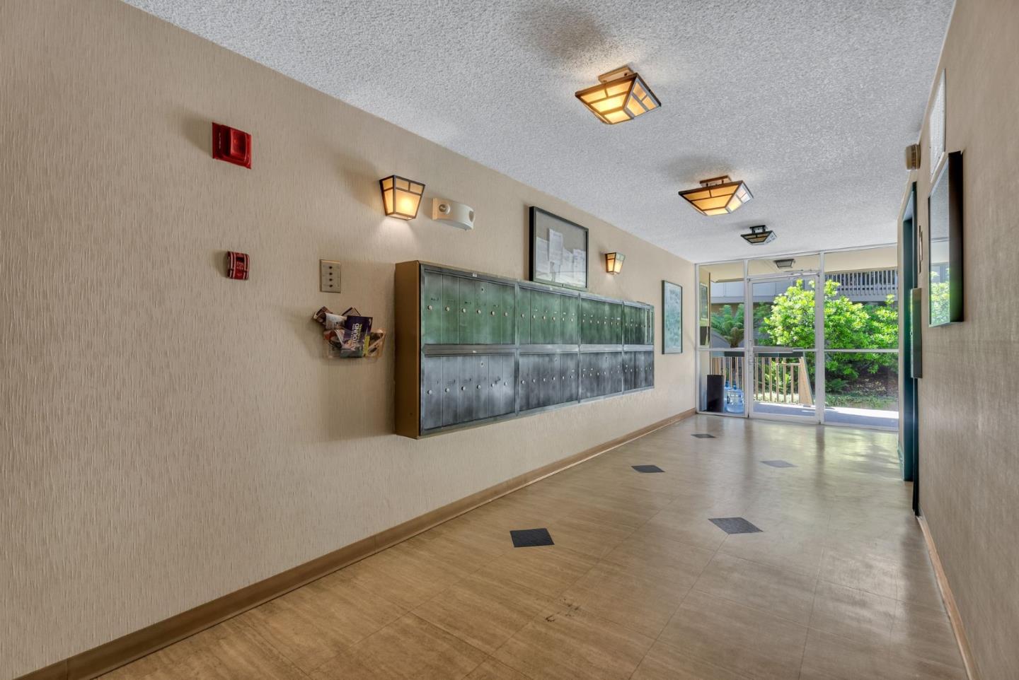 375 Mandarin DR 111