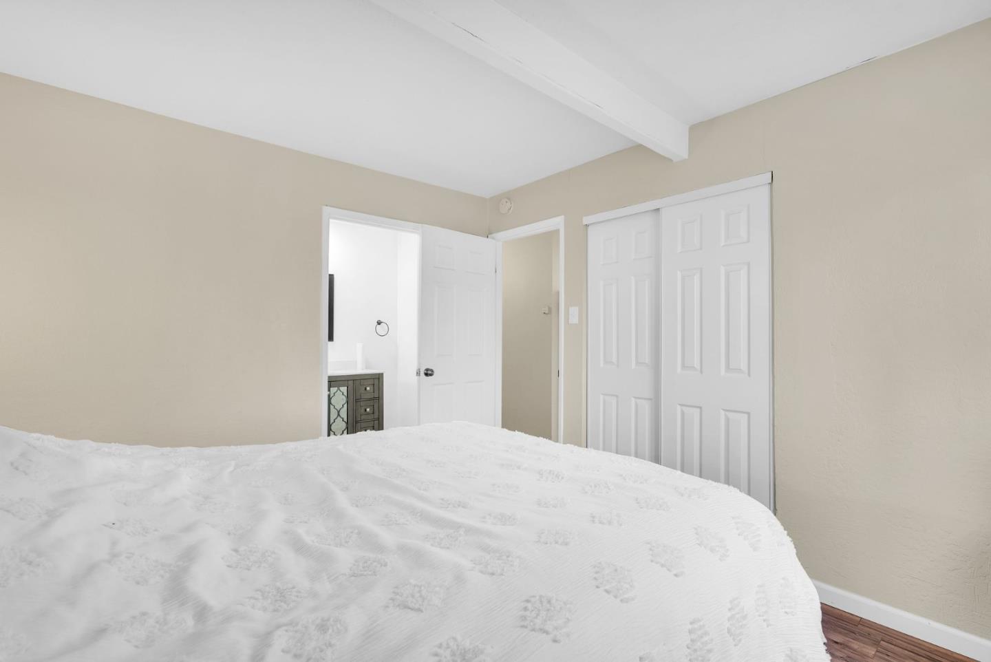 3121 Benjamin DR