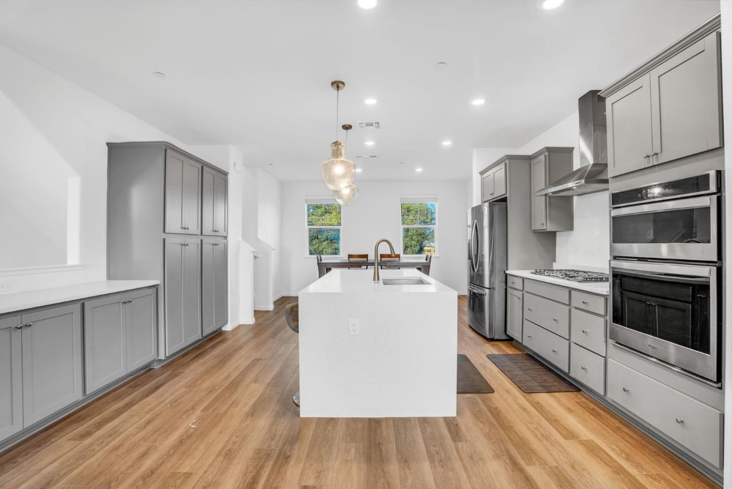 24223 2nd ST